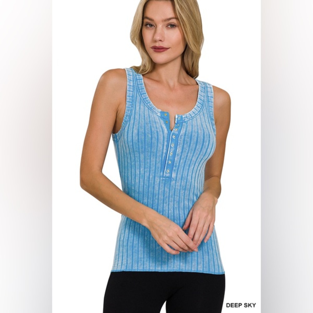 🆕 Zenana WASHED RIBBED SCOOP NECK HENLEY TANK TOP
